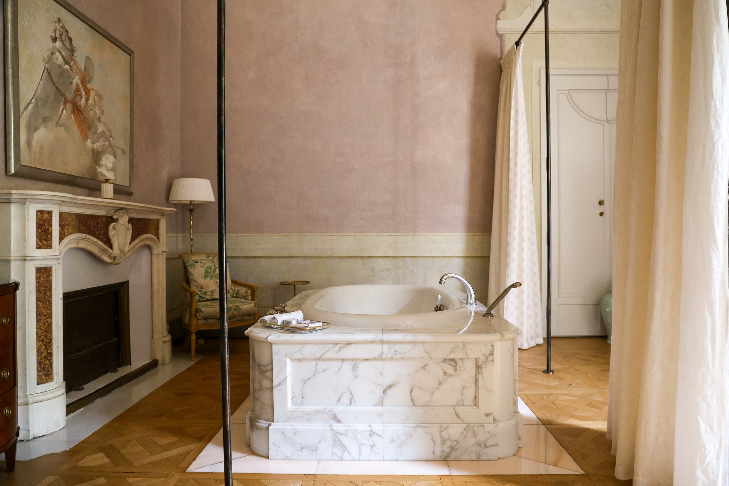 Four Seasons Hotel Firenze Review: A Resort-Style Florentine Palace